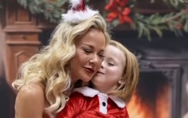 Maja Šuput i Bloom bili na blagdanskom fotografiranju