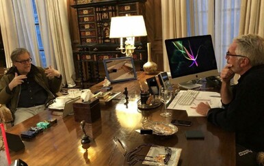 Fotografija na stolu Jeffreyja Epsteina