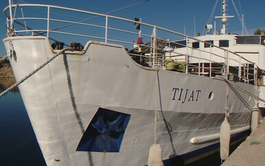 Brod Tijat na prodaju nakon 68 godina plovidbe: Županija tvrdi da nema novca za obnovu