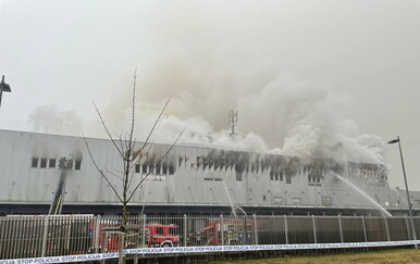 Požar u skladištu trgovačkog lanca u Ljubljani