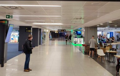 Scena s beogradskog aerodroma nasmijala Europu! Pogledajte urnebesan znak