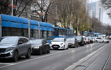 Zastoj tramvajskog prometa u središtu Zagreba zbog oštećenja gornjeg voda