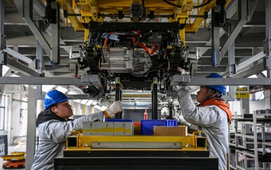 Rekordni pad investicija i maloprodaje — najveća ekonomija svijeta ulazi u opasnu zonu