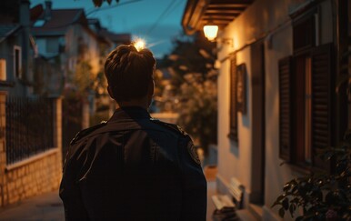 Uhićen muškarac koji je na Opatijskom području prevario staricu glumeći policajca