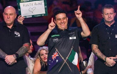 Zidar koji izgleda kao da je ispao iz Sopranosa priča je šestog dana SP-a u pikadu