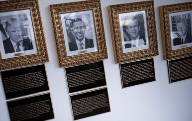 Šok u Bijeloj kući: Trump postavio pločice s opisima bivših predsjednika, vulgarni su