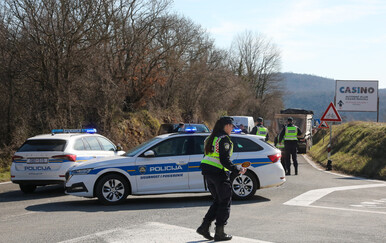 Dvije nesreće u Slavoniji, ima ozlijeđenih: Vozač sletio s ceste, drugi naletio na pješaka