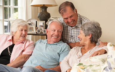 Vijest za umirovljenike: Provjerite račune, danas sjeda novac!