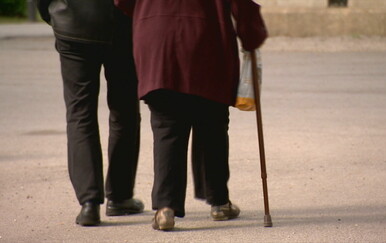 Krenula je isplata dodataka umirovljenicima