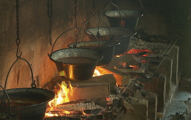 Šaran, fiš i tamburice: Kako se na istoku Hrvatske dočekuje Badnjak