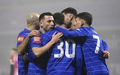 UŽIVO DINAMO - LOKOMOTIVA: Modri rano poveli na Maksimiru! Topić sjajno pogodio s distance