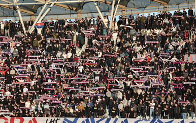 FOTO Emotivne scene na Poljudu: Pogledajte poruke Torcide