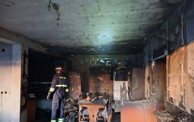 Izgorio kat obiteljske kuće na Viru