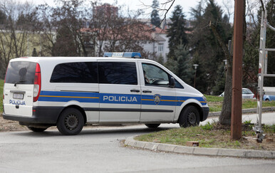 Prometna nesreća u Novoj Gradiški: Kombi naletio na dvije žene, prevezene u bolnicu