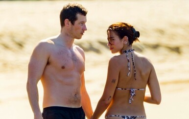 Dua Lipa i Callum Turner na plaži privukli poglede