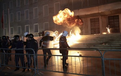 Nasilni prosvjedi u Tirani