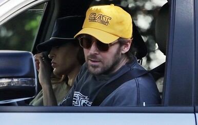 Paparazzi snimili Ryana Goslinga s obitelji