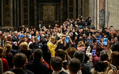 Papa u prvoj božićnoj propovijedi osudio životne uvjete Palestinaca u Gazi