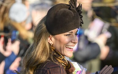 Catheine Middleton u smeđem na božićnoj misi