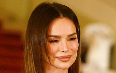 Severina za Božić u Marchesa Notte haljini 2025.