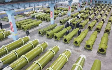 Kim Jong Un najavio da će Sjeverna Koreja nastaviti razvijati proizvodnju raketa