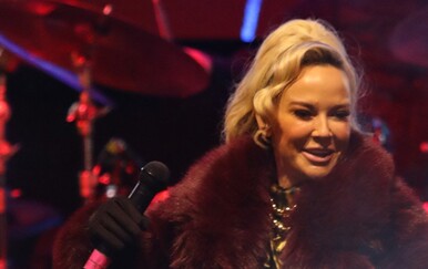 Maja Šuput na Adventu u Makarskoj u leopard uzorku i bundi