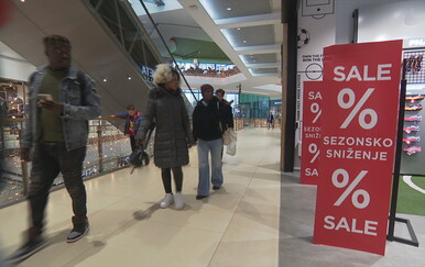 Trgovine pune, online prodaja raste 40 posto