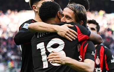 VIDEO Modrićevih 38 sekundi čiste čarolije oduševilo internet: "On je lud!"