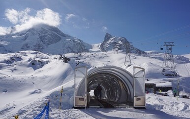 Tragedija na poznatom skijalištu: Dječak umro nakon što mu se ruka zaglavila u pokretnoj traci