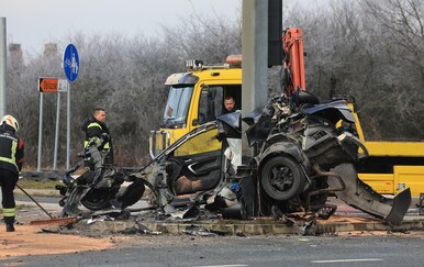 Strašna nesreća nadomak Zagreba: Vozilo se zabilo u stup, scene su jezive