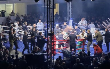 VIDEO Opći kaos u Srbiji: Nokautirao domaćeg kickboksača, publika ušla u ring i prebila njega