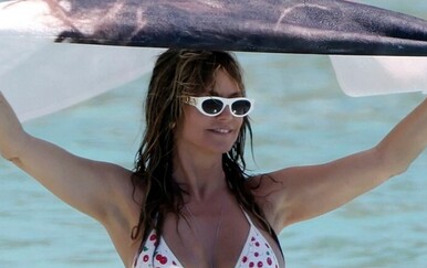 Mislite da Heidi Klum nema mane? Njezine fotke s plaže su dokaz zašto ih ne treba skrivati