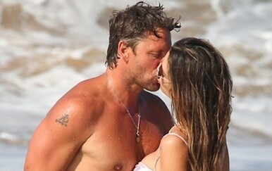 Alessandra Ambrosio i Buck Palmer uživaju na odmoru u Brazilu