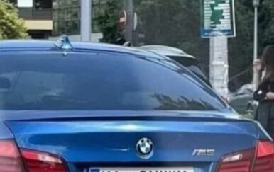 Vlasnik vozila nasmijao ljude svojom registracijom! Sigurno znate nekog kome je ovo potrebno