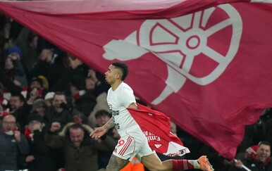 VIDEO Arsenal na Emiratesu potopio Aston Villu u derbiju 18. kola Premier lige