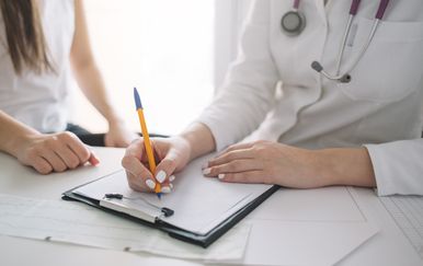 Doktor i pacijent (Ilustracija: Gulliver/Thinkstock)