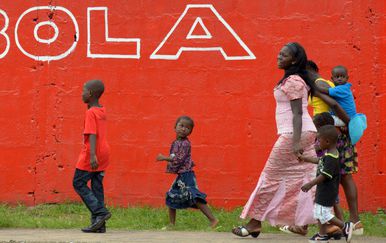 Gotovo 100 djece preminulo od ebole (Foto: AFP)