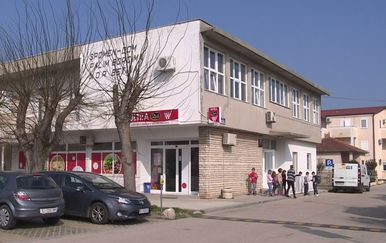 Zgrada u Betini u kojoj đaci imaju nastavu (Foto: DNEVNIK.hr)