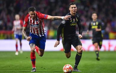 Jose Gimenez i Cristiano Ronaldo (Foto: AFP)