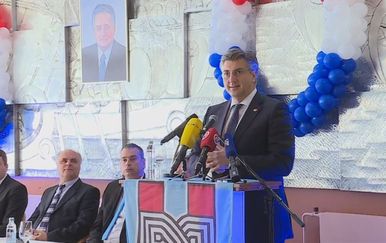 Andrej Plenković za govornicom