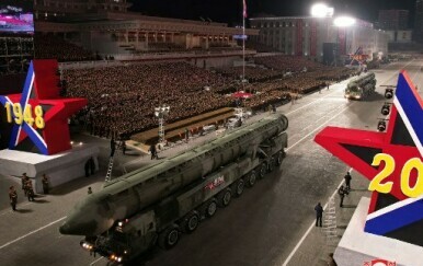 Noćna parada u Sjevernoj Koreji