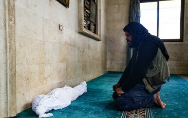 Sirijac s mrtvim djetetom