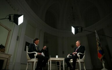 Tucker Carlson intervjuira Vladimira Putina