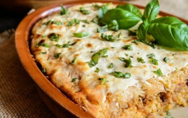 Dostojna zamjena za sarmu? Recept za musaku od kiselog kupusa i krumpira