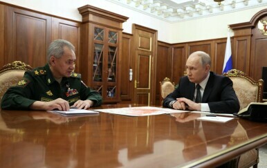 Sergej Šojgu i Vladimir Putin