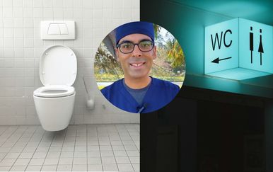 doktor Sethi između slika kupaonice i znaka za WC