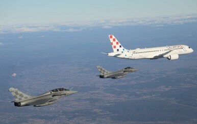 Višenamjenski borbeni avioni Rafale dopratili su Hrvatsku rukometnu reprezentaciju do Zračne luke