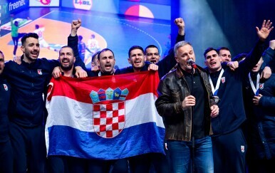 Marko Perković Thompson s rukometašima