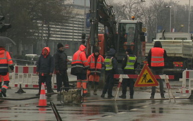 Puknuće cijevi u Zagrebu