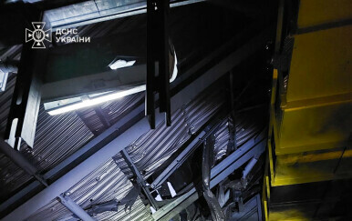 Zaštitna struktura nuklearke Černobil teško oštećena - IAEA